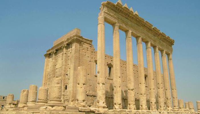 تنظيم الدولة يدمر جزءًا من معبد بل الروماني في تدمر السورية