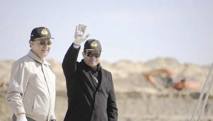 تعيين مهاب مميش رئيسًا لمشروع تنمية قناة السويس يثير جدلًا قانونيًا