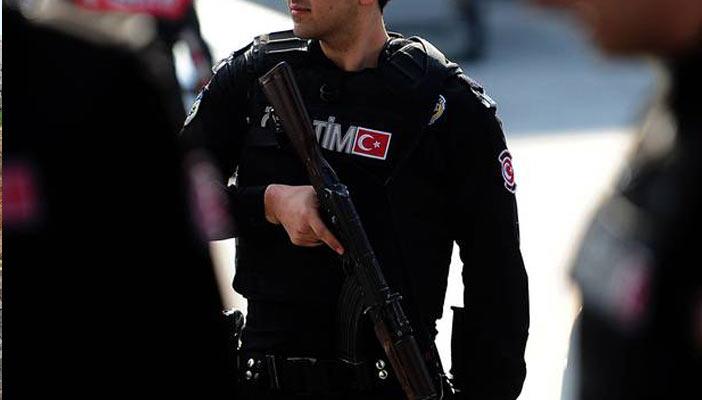 بتهمة الإرهاب.. تركيا توقف صحفيين بريطانيين