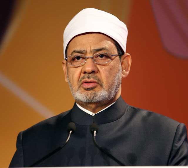 الأزهر يدفع ربع مليار جنيه لقناة السويس ويغلق المدن الجامعية