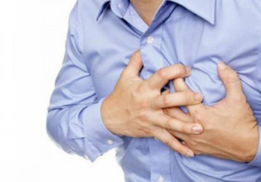 دراسة: تناول العشاء بعد السابعة يزيد خطر الإصابة بالنوبات القلبية