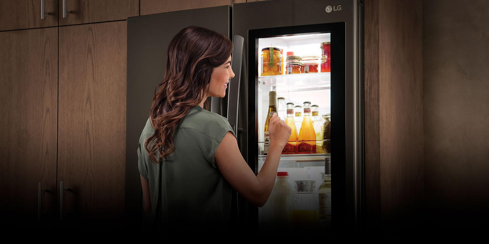 “LG” تطرح ثلاجتها الذكية.. تعمل بنظام ويندوز 10.. تعرَّف على مواصفاتها