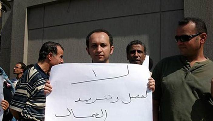 من الفيسبوك لصلاة الجنازة.. أبرز حالات فصل الموظفين في مصر