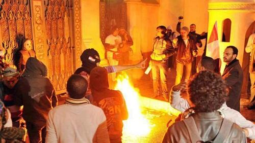 جنايات القاهرة تتنحى عن محاكمة المتهم باقتحام قصر الاتحادية