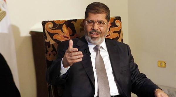 محققون «معصوبو الأعين» لأخذ أقوال مرسي