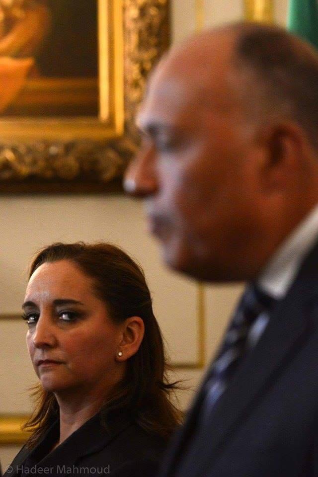 نظرات وزيرة خارجية المكسيك وجهل سامح شكري تشعل سخرية المغردين