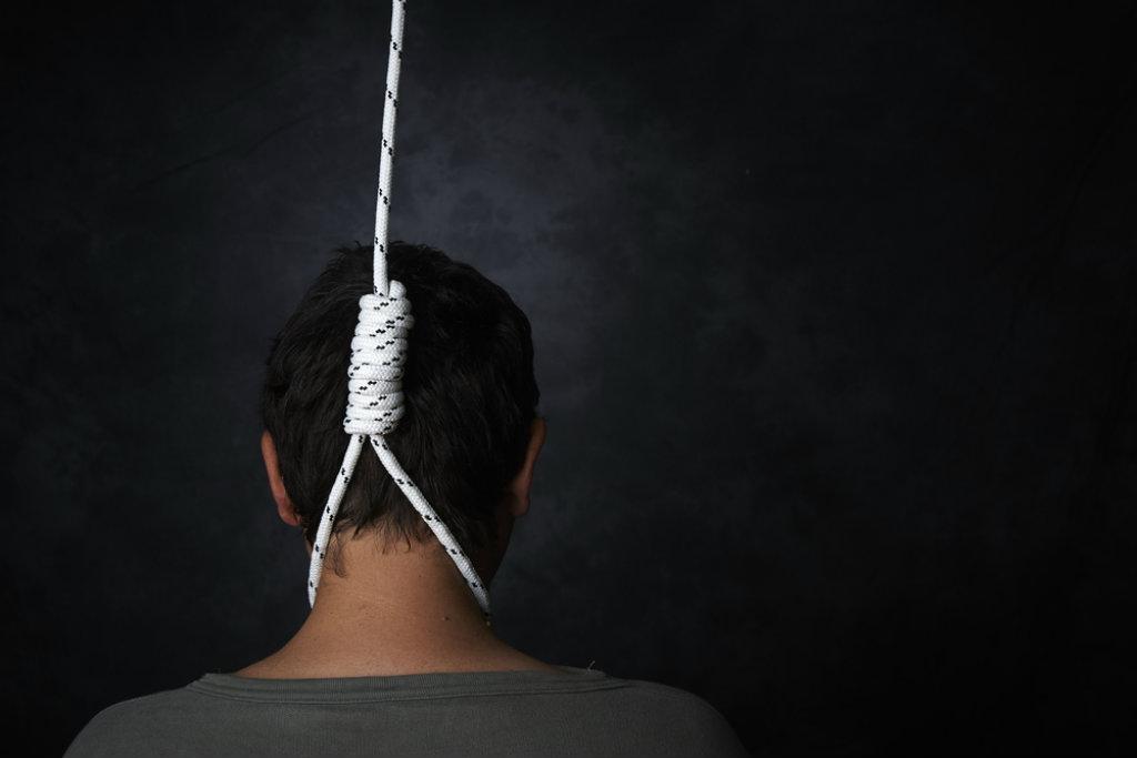 انتحار شاب بالجمالية بعد فشله في شراء”فيسبا”