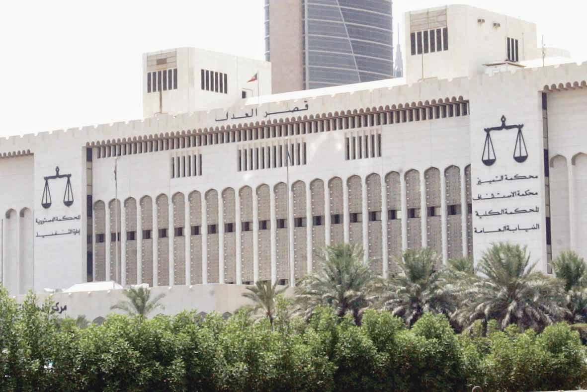 السجن 3 سنوات مع الشغل والنفاذ لأحد أبناء الأسرة الحاكمة في الكويت