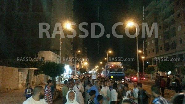 هتافات ثورية ضد العسكر في مسيرة مرسي مطروح