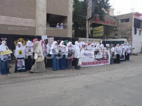 طالبات أبو كبير يتظاهرن ضد الانقلاب في أول أيام الدراسة