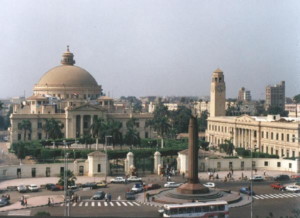 طلاب السياسة والاقتصاد يرفضون تأجيل السكن بالمدينة الجامعية