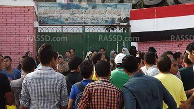 ثلاث وقفات احتجاجية بحدائق حلوان لطلاب ضد الانقلاب