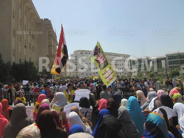 الجيش يطلق الرصاص الحي علي تظاهرات طلاب جامعة بني سويف