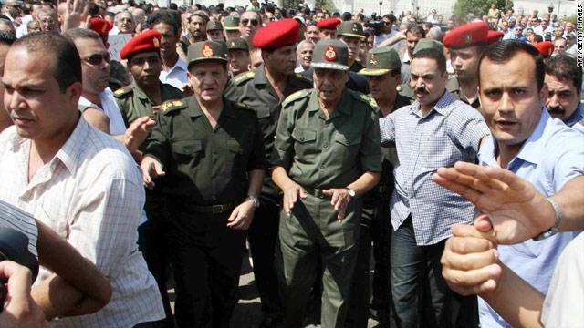 عسكر مصر وصناعة الفتن – شريف منصور