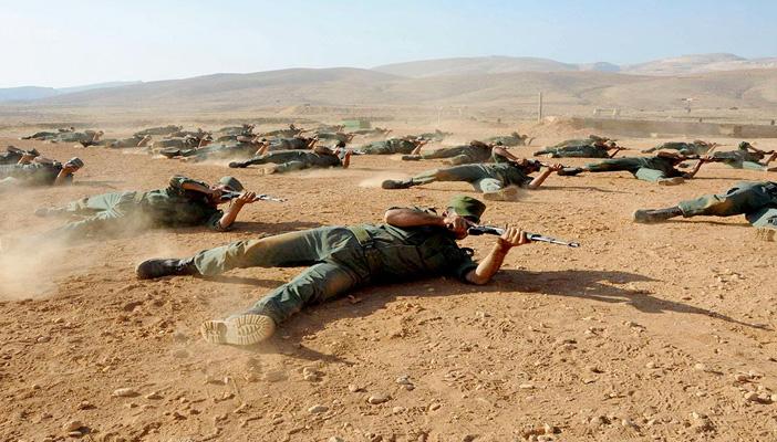 مسلحون سوريون يسلمون أسلحتهم الأميركية إلى “جبهة النصرة”