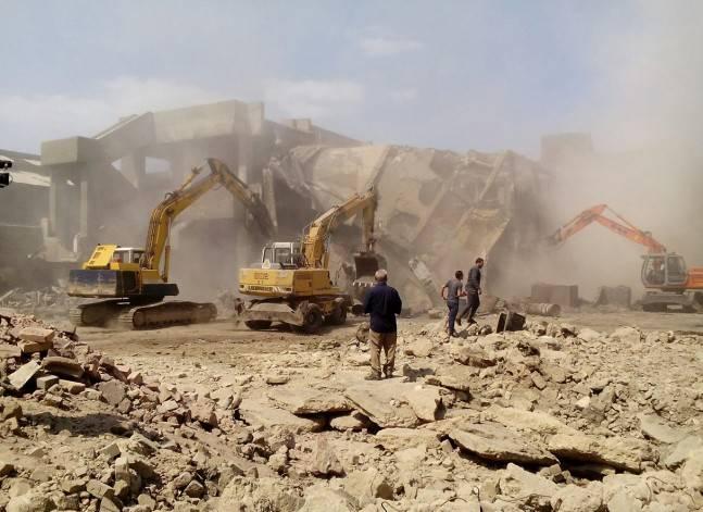 تهجير الحكومة لمدابغ مجرى العيون.. والعاملين: خدمة لأباطرة الصُناع