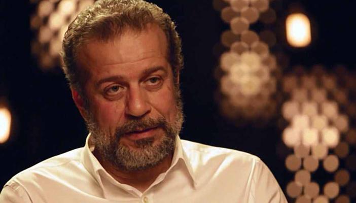 حول حادث “منى”.. بالفيديو.. شريف منير “شاهد ماشفش حاجة”