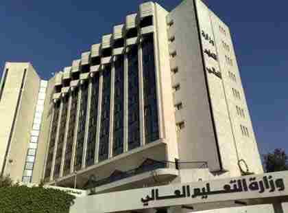 طلاب الدبلومات الفنية يقطعون الطريق أمام “التعليم العالي”
