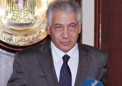 وزير مالية الانقلاب: الحد الأدنى للأجور لا يعني رفع المرتبات