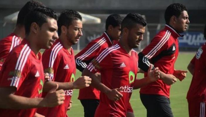 الأهلي يبدأ مرانه استعدادًا لمواجهة أورلاندو في مباراة السوبر