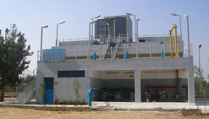 مرشح حزب الوفد يقتحم محطة مياه بقرية بالمنوفية لتصويرها