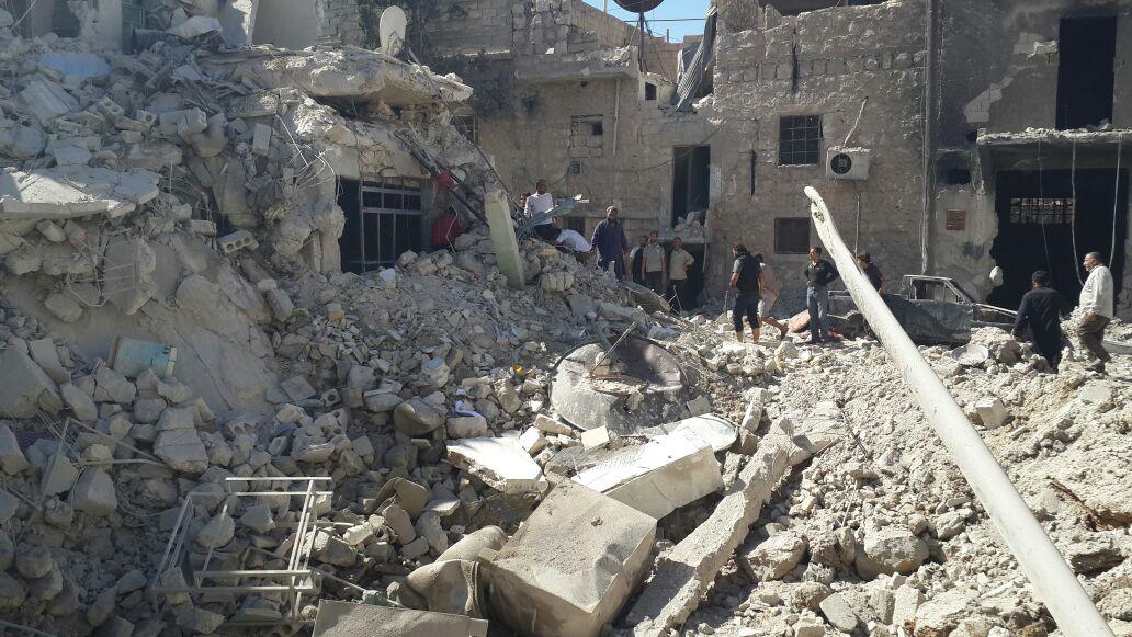 تواصل الغارات على حلب وسقوط برميلين متفجرين على مستشفى 10M