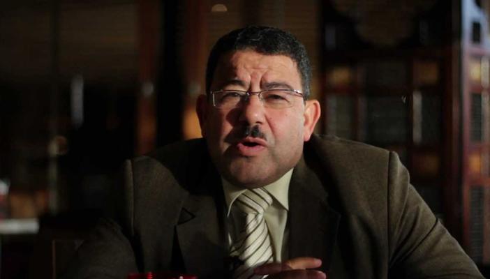 سياسيون لـ”سيف عبد الفتاح”: فصلك من الجامعة شهادة لنضالك ضد الاستبداد