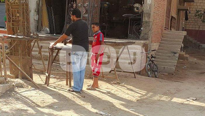 بالصور.. البطالة والغلاء يتسببان في انتشار “عمالة الأطفال” بالفيوم