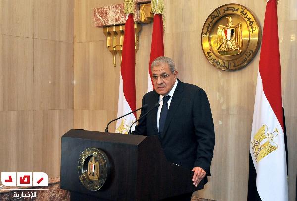 قيادي بالوفد: محلب طلب من سياسيين الترويج لتأجيل برلمان العسكر