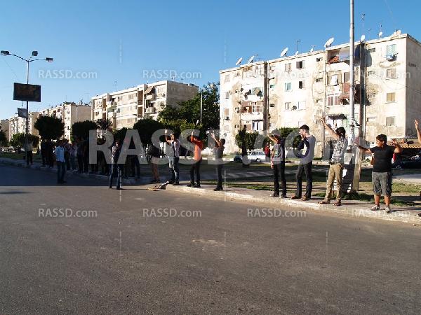 سلسلة بشرية لشباب ضد الانقلاب ببورسعيد