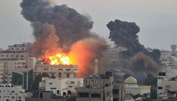 استشهاد فلسطينية وطفلتها في غارة إسرائيلية على غزة