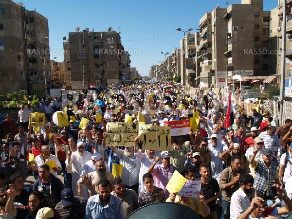 طوفان بشري في بورسعيد لرفض الانقلاب