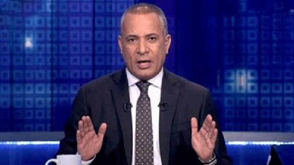 بالفيديو.. “موسى” يروي تفاصيل عزاء “السيسي” له في وفاة والده