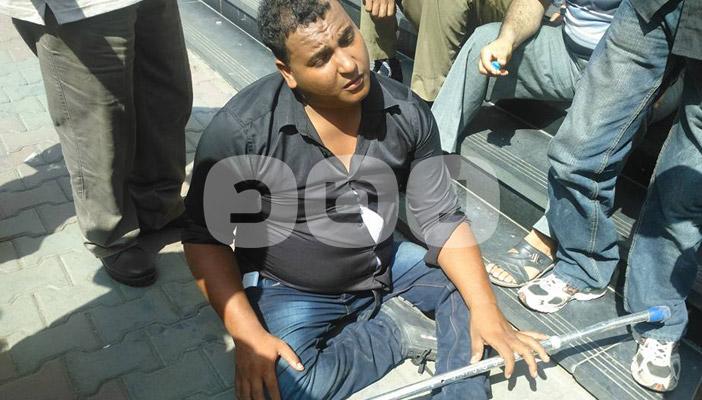 بالصور.. وقفة احتجاجية لذوي الاحتياجات الخاصة أمام سلّم “الصحفيين”
