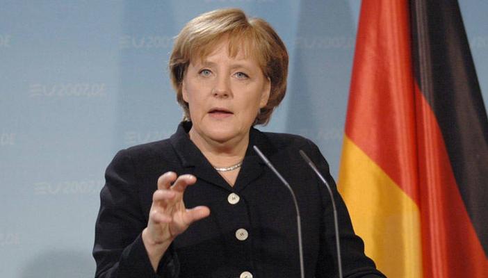 ميركل تؤكد أهمية تركيا كشريك في قضية اللاجئين