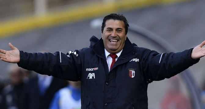 أزمة بين مجلس الأهلي وبيسيرو بسبب “محلل الأداء”