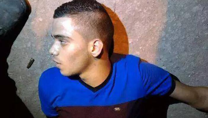 بالصور.. عملية طعن داخل حاجز قلنديا بالقدس تسفر عن إصابة جندي إسرائيلي