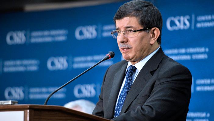 أوغلو: مستعدون للعمل مع ألمانيا لمنع تدفق اللاجئين إلى أوروبا