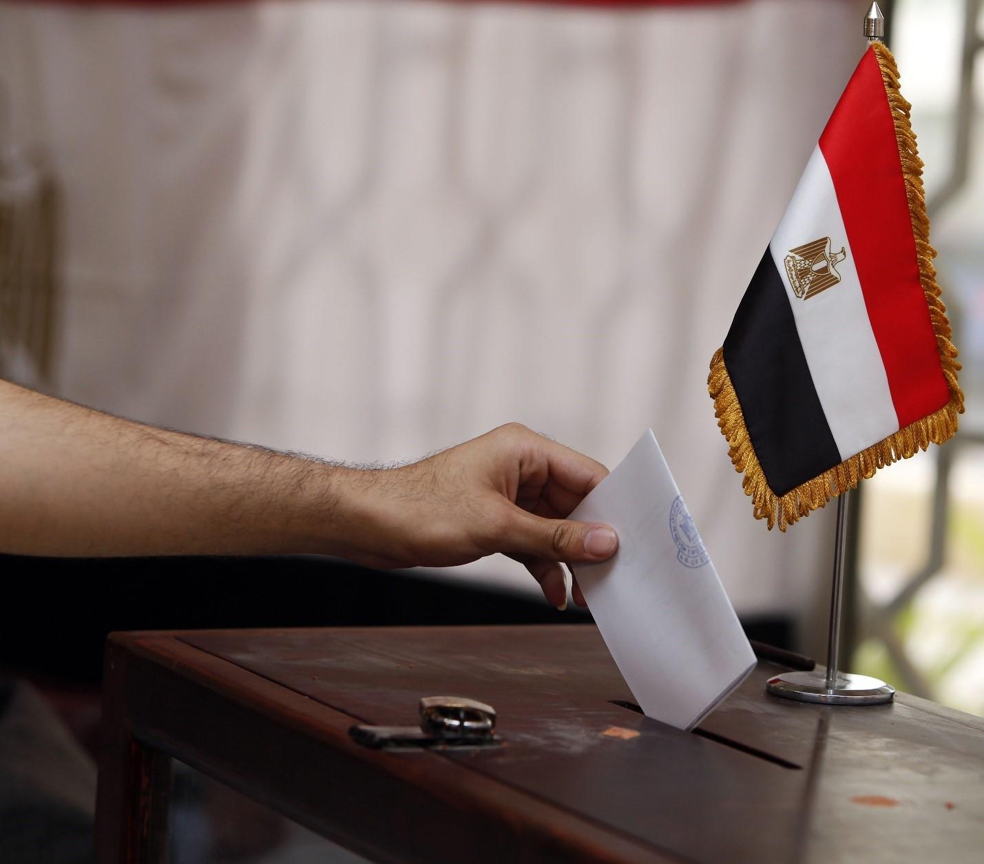 سفير مصر بالإمارات: 1600 ناخب أدلوا بأصواتهم في الانتخابات