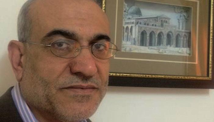الزعاترة يُطالب بتدخل “فتح” ضد إجراءات عباس للجم الانتفاضة