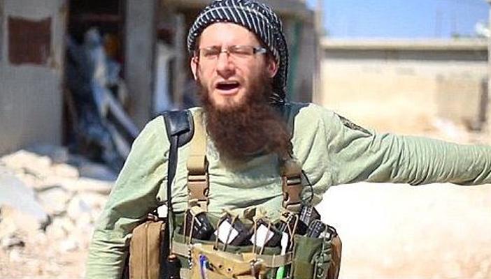 بالفيديو.. نجل مخرج عالمي ينضم لـ”جبهة النصرة” بسوريا ويدعو للجهاد