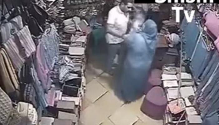 بالفيديو.. رئيس مباحث دكرنس يعتدي بالضرب على سيدة لمجرد بلاغ كيدي