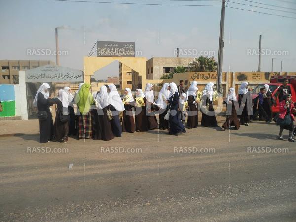 وقفة لطلاب المعهد الأزهري بالبدرشين ضد الانقلاب