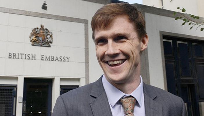 سفير بريطانيا يدعو المصريين للتقدم  لمنحة “تشيفيننج” المجانية