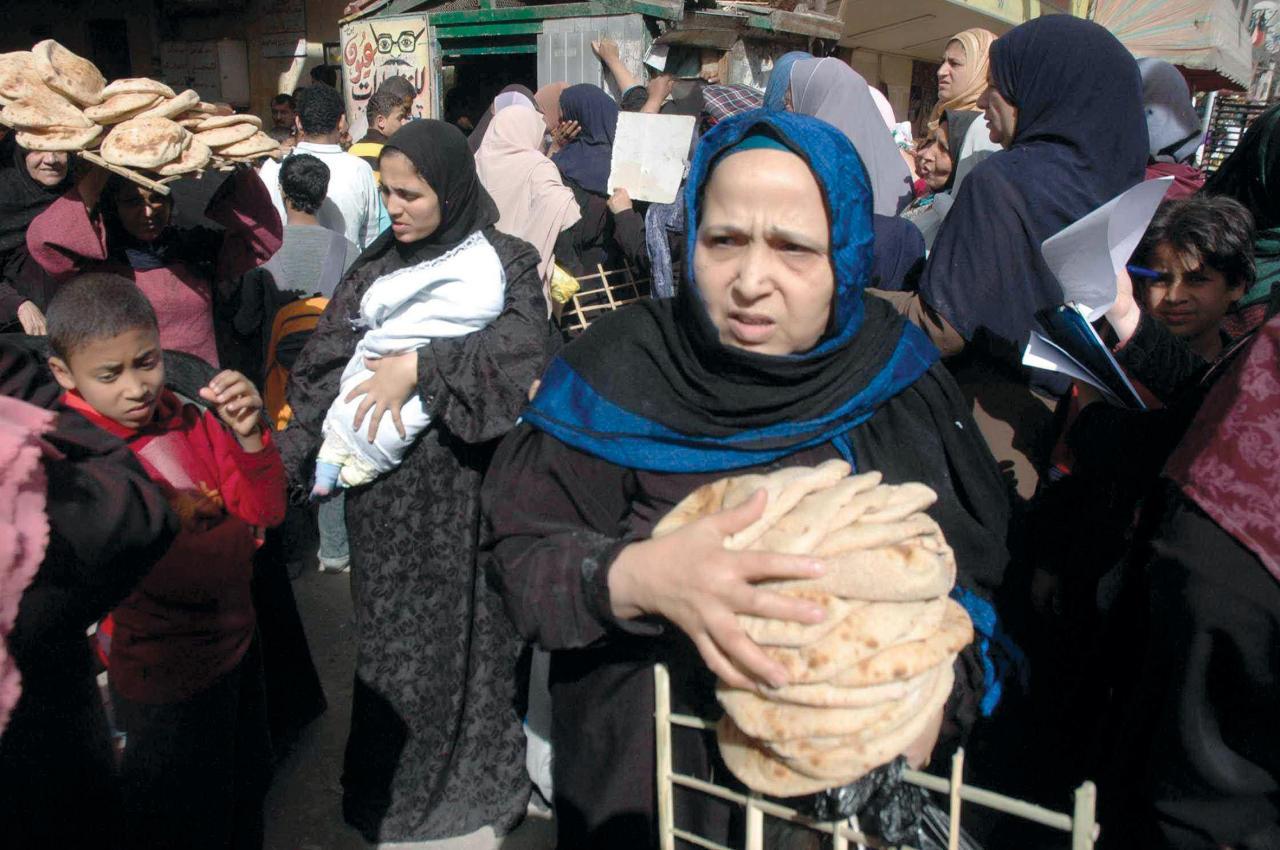 “خبراء” يتوقعون زيادة الأسعار 30 % عقب تعويم الجنيه