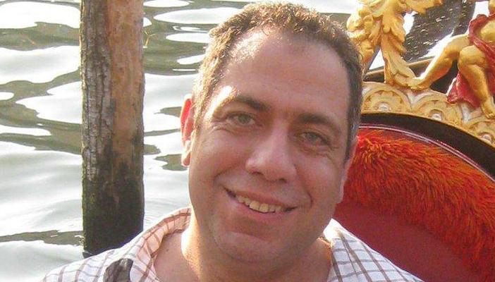 ناشط سياسي يكشف تفاصيل “مهينة” للسيسي خلال زيارته لبريطانيا