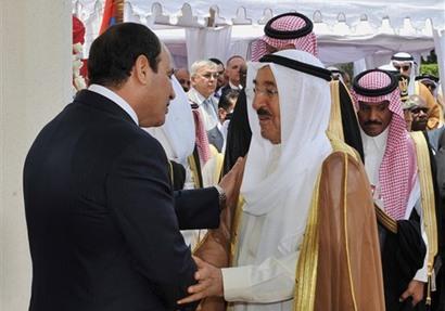 رويترز: مصر تقترض مليار دولار من الكويت