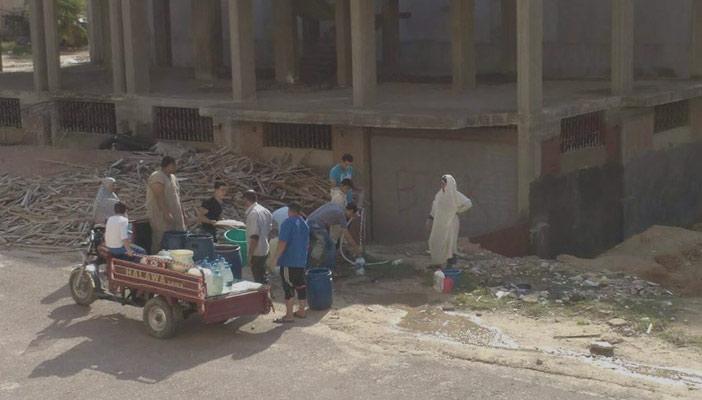 انقطاع المياه ببرج العرب.. والأهالي: الميه هتيجي امتى يا حكومة؟!