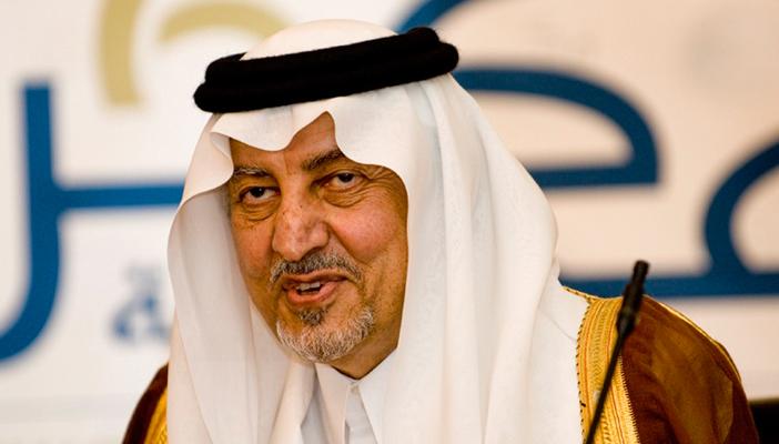 أمير مكة وممثلو الدول الإسلامية يشاركون في غسل الكعبة المشرفة