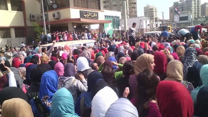 مظاهرات لطلاب الثانوية بالشرقية رفضًا لقرار وقف الدروس الخصوصية